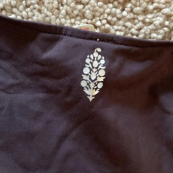 FP Movement Meridian Solid Crop - Picture 7 of 8